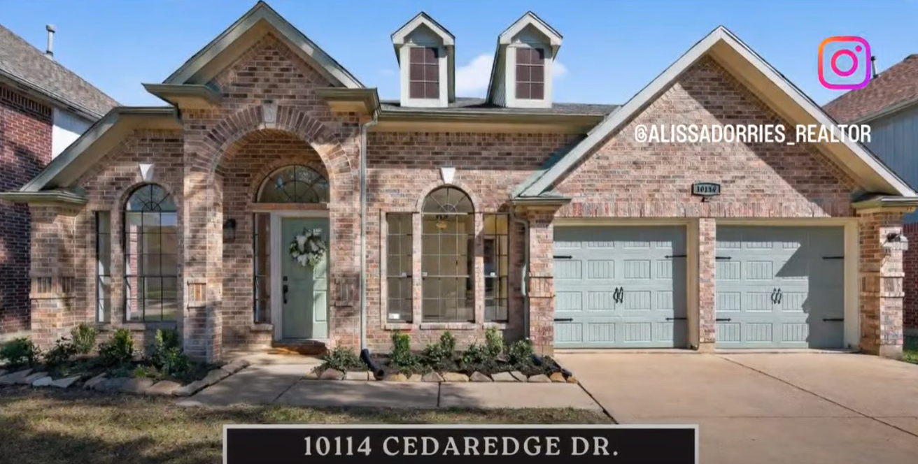 House in Winchester Country! ✨ in Houston — Houses
