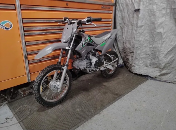 2025 klx110 rl electric start with clutch  4 speed - Motorcycles in Fall River - Image 4 of 4