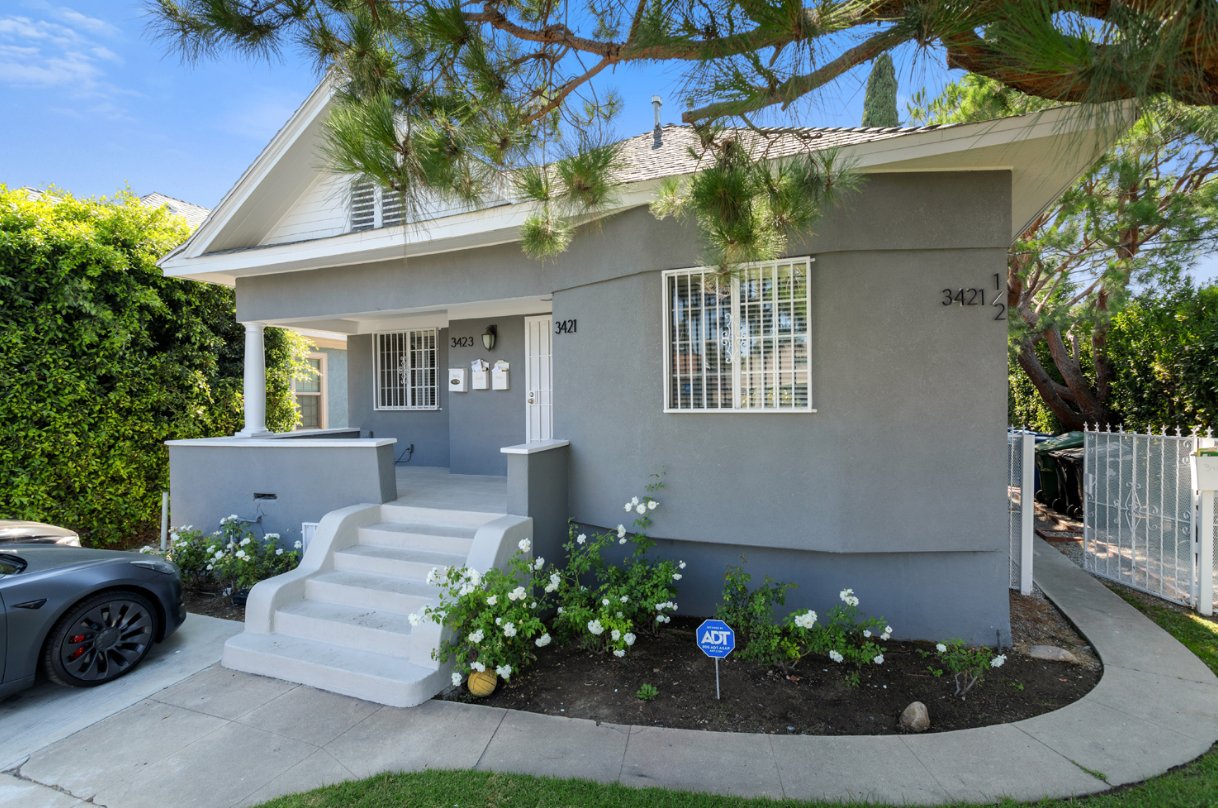 Fully Renovated 2 Bedroom 1 Bathroom Apartment in Houston — Apartments