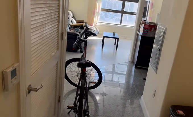 Private Room Available for a Vegetarian in an Extremely Spacious 2B1B Apartment at The Caprice in Jersey City — Apartments