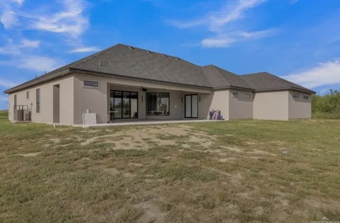 🏡 Luxury Modern Estate on 1 Acre in Edinburg - Houses in Edinburg - 이미지 2 of 5