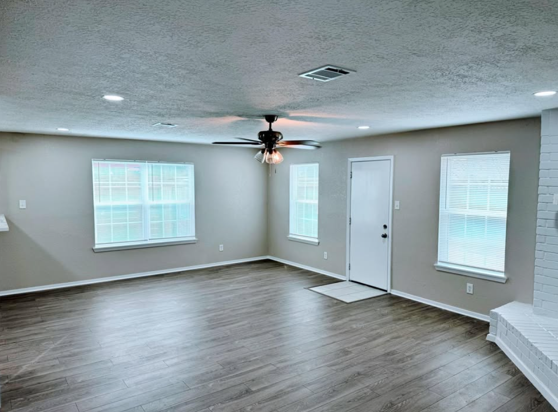 House for sale in houston - Houses in Houston - Image 2 of 5