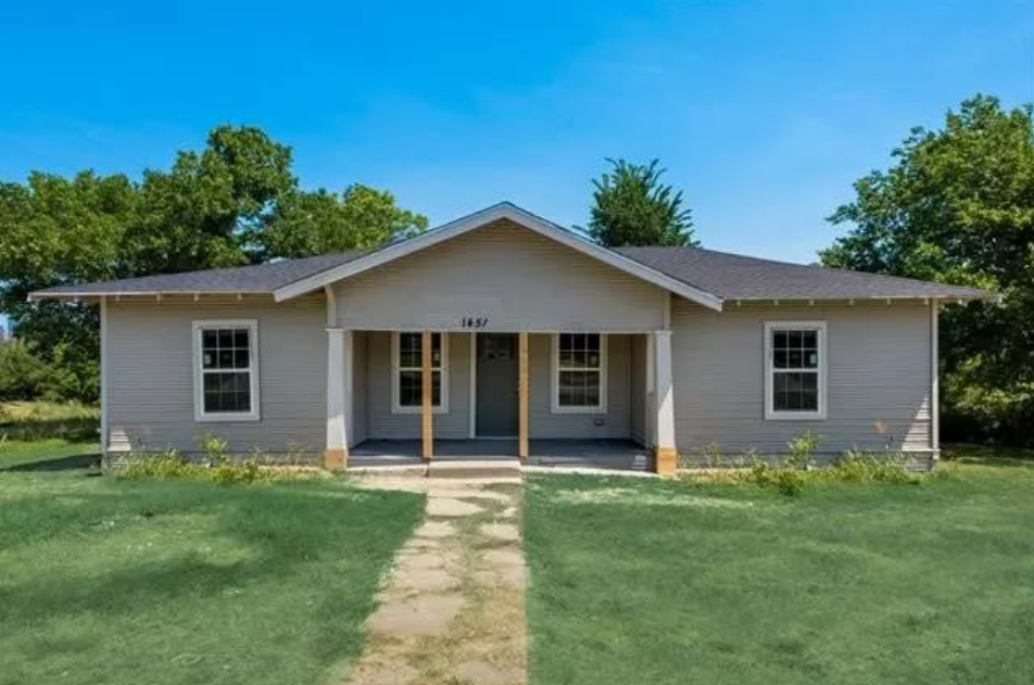 Investment Opportunity in Fort Worth in Fort Worth — Houses