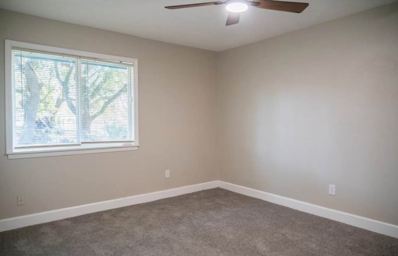 beautifully renovated move-in-ready home for sale in houston - Houses in Houston - 이미지 4 of 4