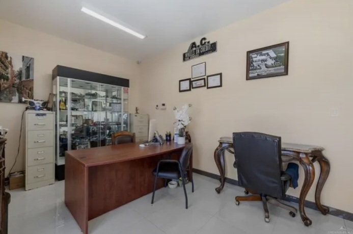 🏢 Prime Commercial Opportunity in Pharr - Commercial in Pharr - Image 2 of 4