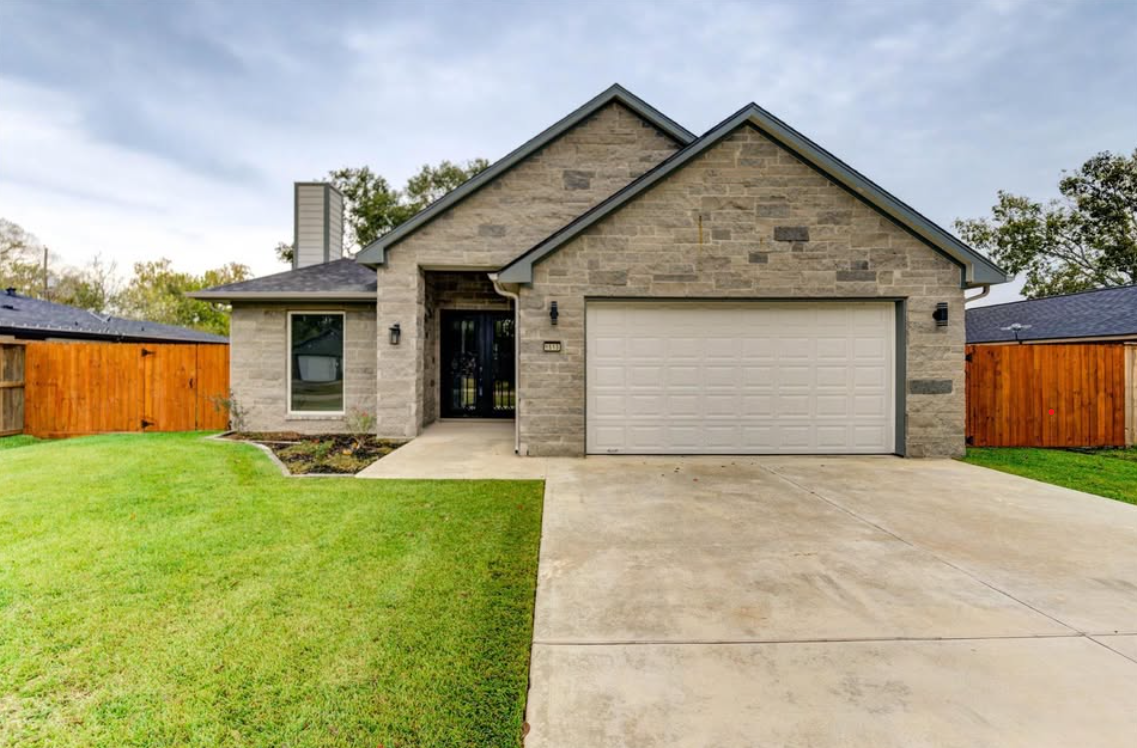 🏡 For Rent in League City – Clear Creek ISD! in League City — Houses