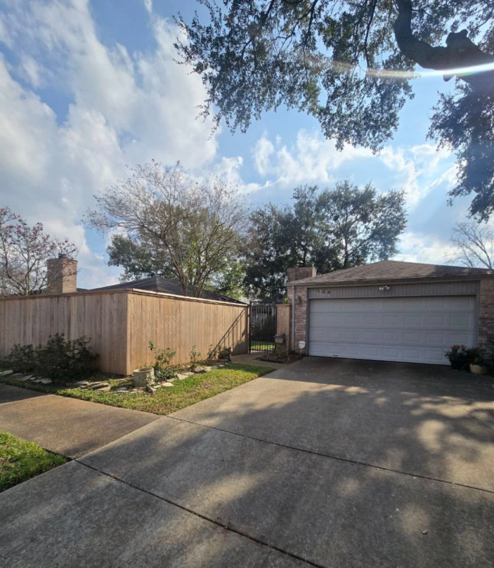 House for sale West Houston Cypress area in Houston — Houses