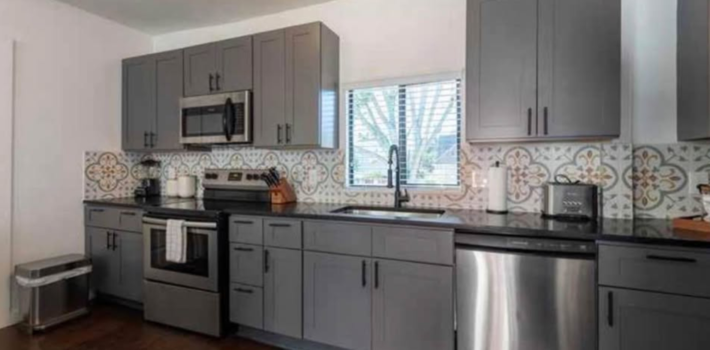 🌆✨ LIVE IN MONTROSE! — 2 BEDROOM APARTMENT FOR RENT ✨ - Apartments in Houston - Bild 2 of 5