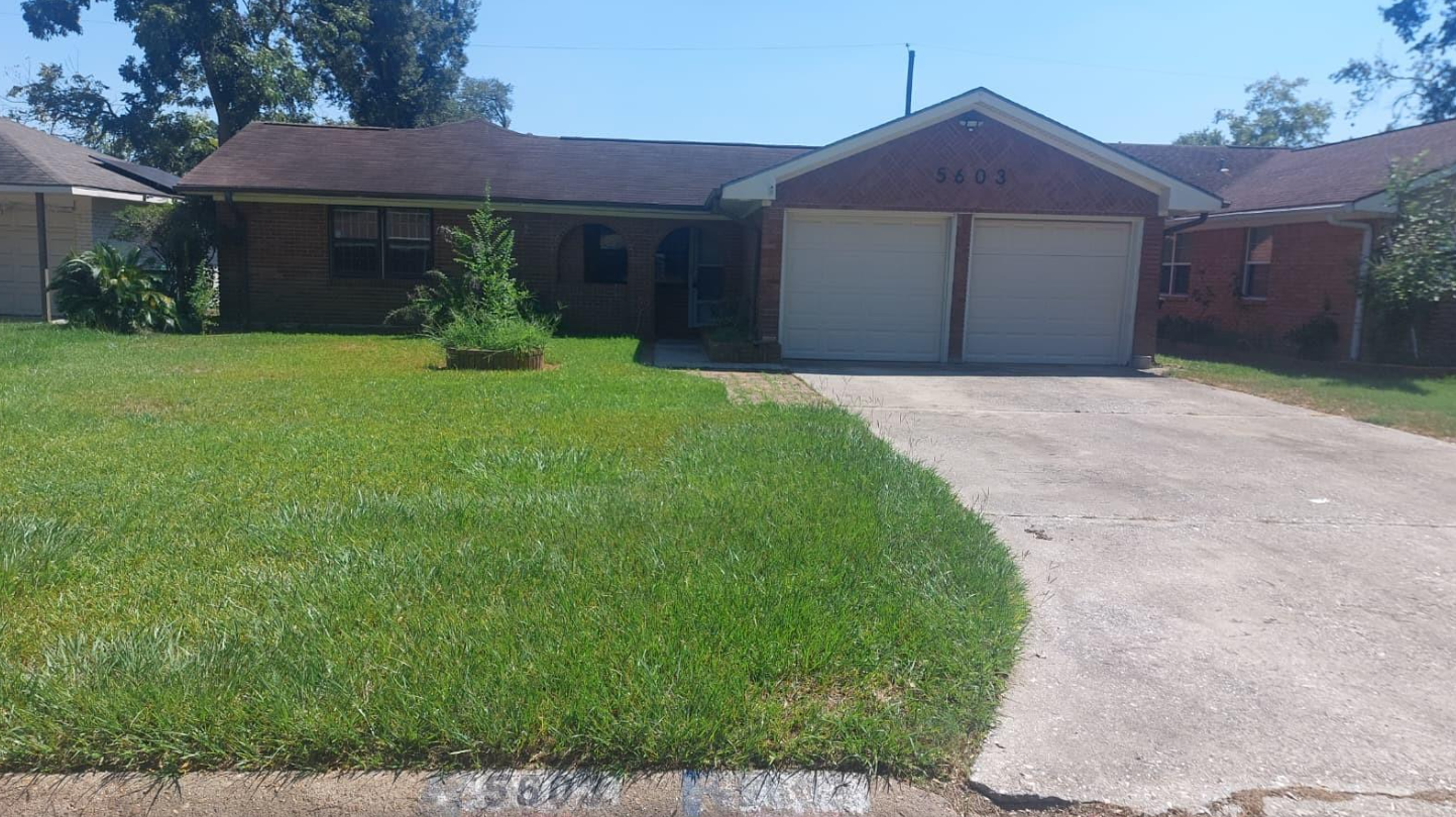 Great BRRRR or rental located in 77092 in Houston — Houses