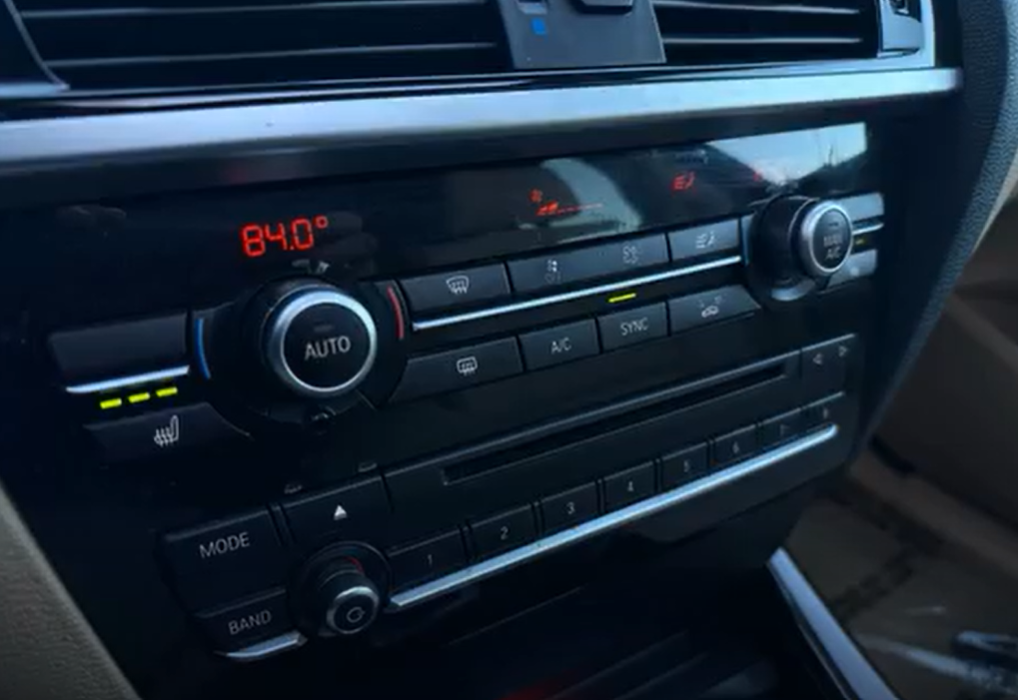 🚗 2016 BMW X3 sDrive28i Sport Utility 4D - Cars in Boston - Image 4 of 5