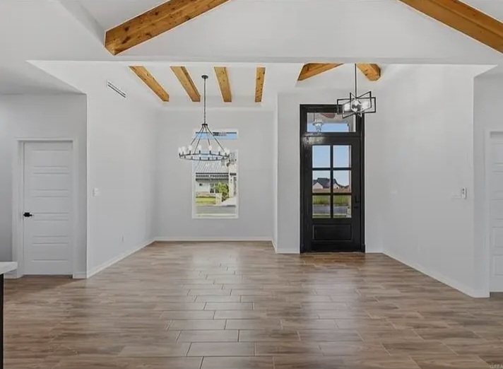 💫 A stylish modern farmhouse for sale in Weslaco - Houses in Weslaco - รูปภาพ 5 of 6