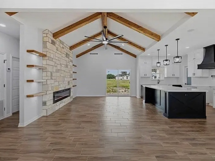 💫 A stylish modern farmhouse for sale in Weslaco - Houses in Weslaco - รูปภาพ 6 of 6