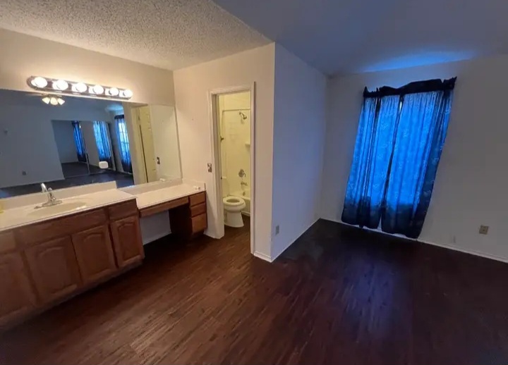 🏡 Investment Opportunity in Settlers Park - Houses in Houston - Image 4 of 4
