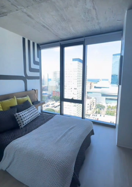 a luxury apartment at 5 Fan Pier in Boston - Apartments in Boston - Image 3 of 5