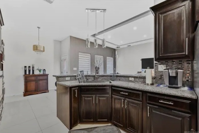 Beautiful 3-bedroom, 2-bath home for sale in Pharr, Texas - Houses in Pharr - 이미지 7 of 7
