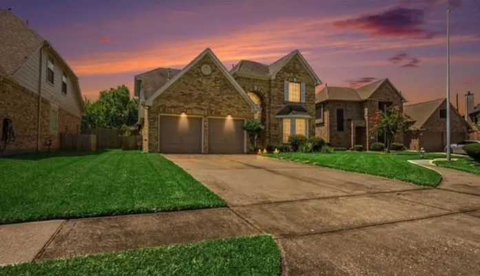 beautifully updated home in Country Club Cove - Houses in Baytown - Image 9 of 10