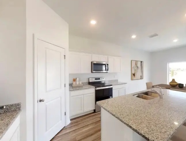 Construction for sale in BROOKSHIRE!! (Near Katy)  4 Bedroom 2.5 bath - Houses in Brookshire - 图像 4 of 9