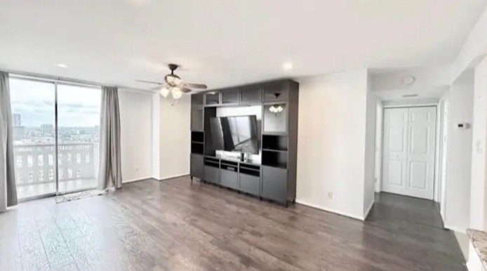 FOR RENT – DOWNTOWN HOUSTON HIGH-RISE LIVING in Houston — Apartments