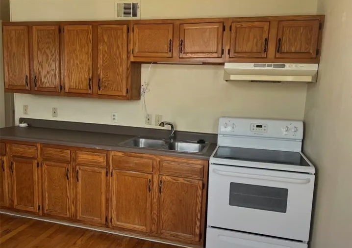 FOR RENT in 1201 Gillette St Houston - Apartments in Houston - Image 3 of 6