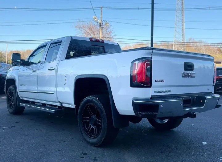 GMC Sierra 1500 Double Cab SLT Pickup For sale - Cars in Stoughton - 이미지 3 of 10