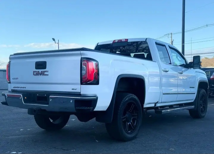 GMC Sierra 1500 Double Cab SLT Pickup For sale - Cars in Stoughton - 이미지 4 of 10