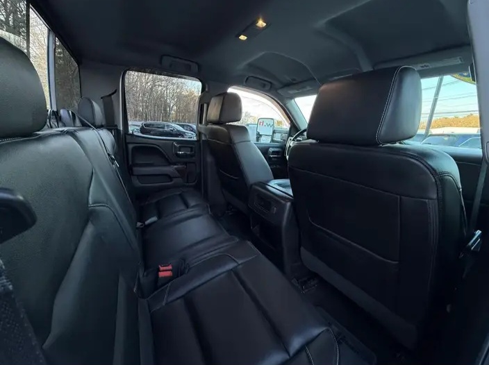 GMC Sierra 1500 Double Cab SLT Pickup For sale - Cars in Stoughton - 이미지 9 of 10