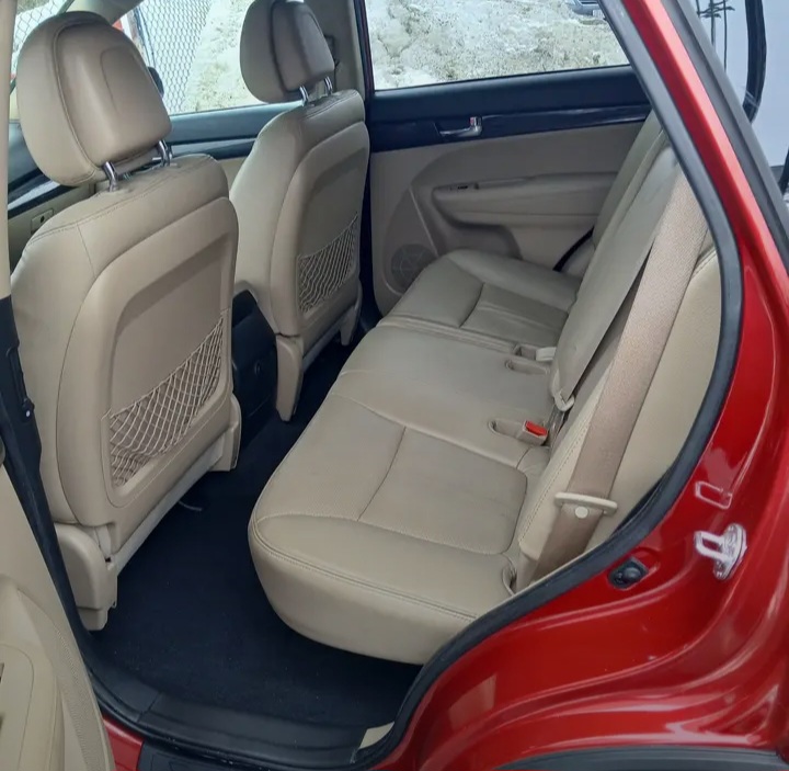 For sale 2011 KIA SORENTO EX  AWD - Cars in Hudson - Image 4 of 5