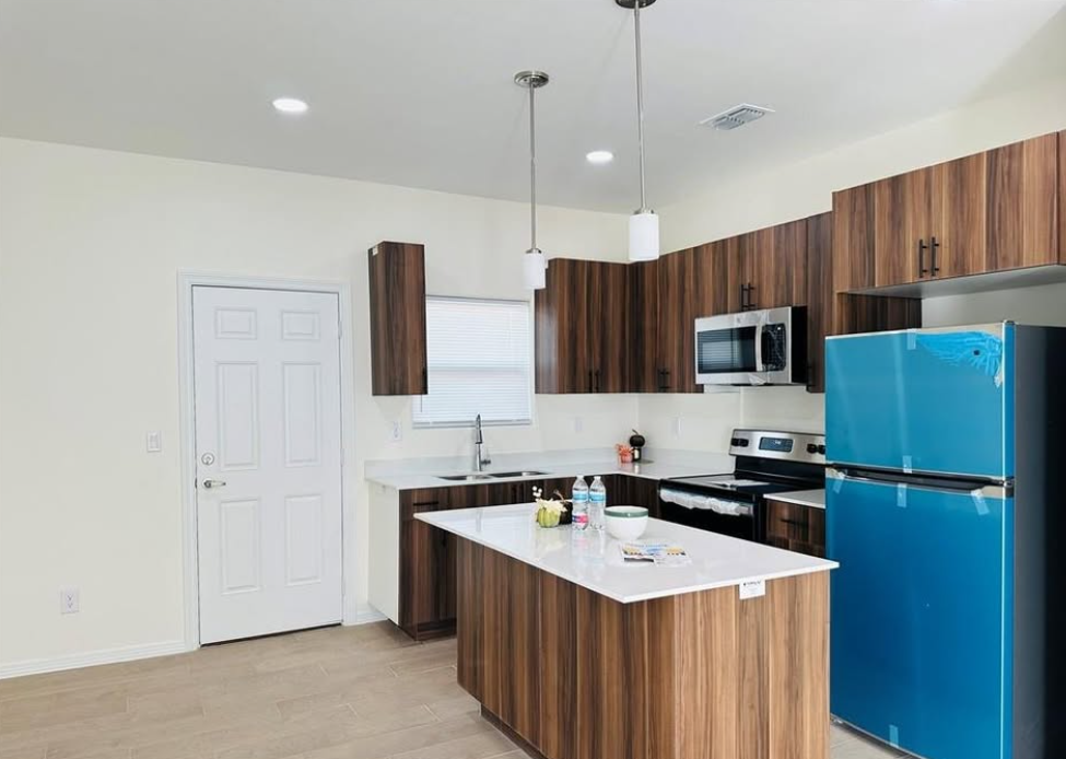 HOUSE FOR RENT – EDINBURG, TX - Houses in Edinburg - 图像 2 of 5
