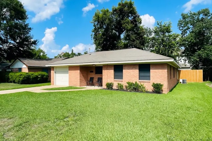 House for sale in HOUSTON, TX - Houses in Houston