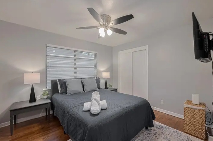 House for sale in HOUSTON, TX - Houses in Houston - Image 2 of 10