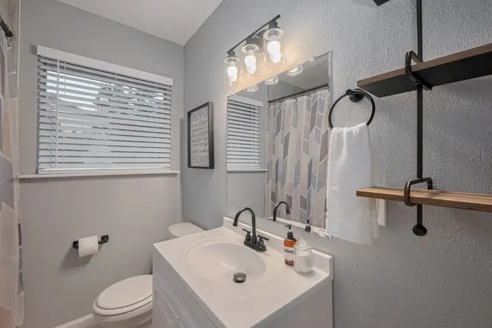 House for sale in HOUSTON, TX - Houses in Houston - Image 7 of 10