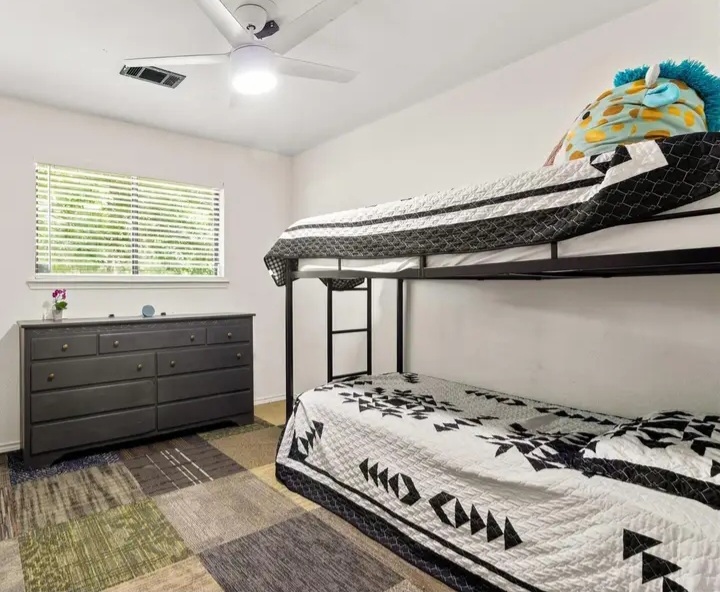 House for sale in Sweeny, TX - Houses in Sweeny - Image 5 of 10