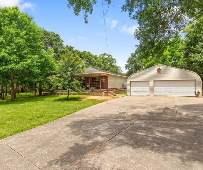 House for sale in Sweeny, TX - Houses in Sweeny - Image 8 of 10