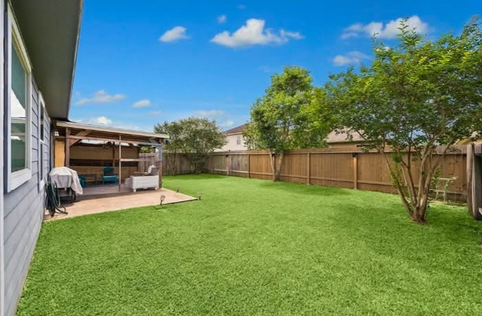 House for sale in Tomball, TX - Houses in Tomball - Image 2 of 10