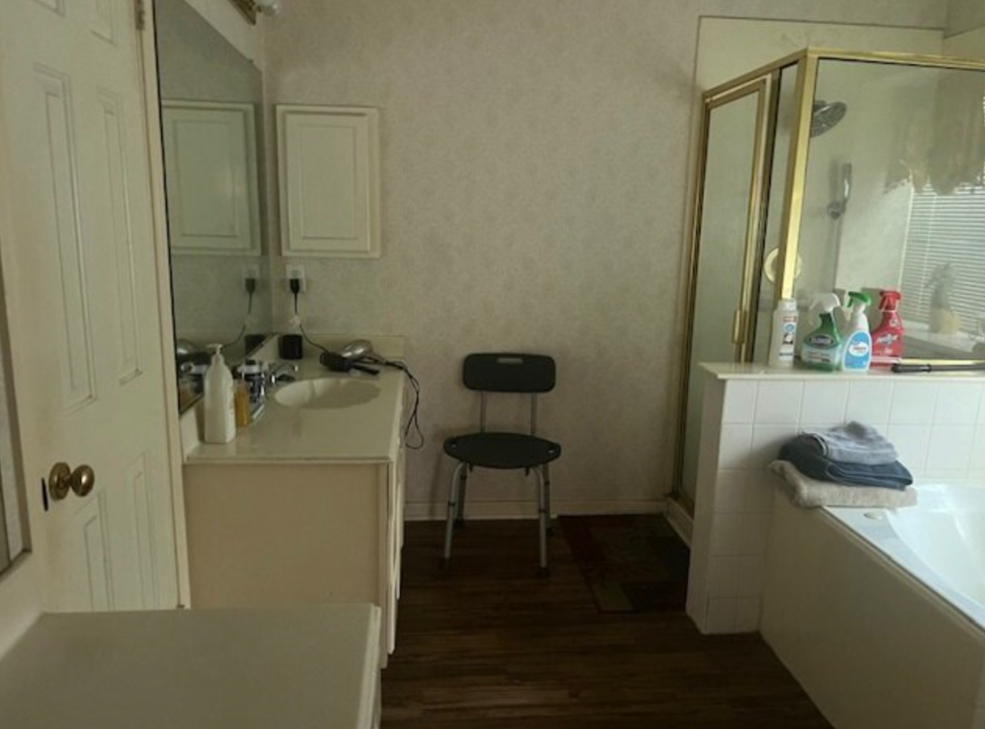 1994 YB Flip/Rental Opportunity in Newport! Zoned to Crosby ISD! - Houses in Houston - Image 3 of 5