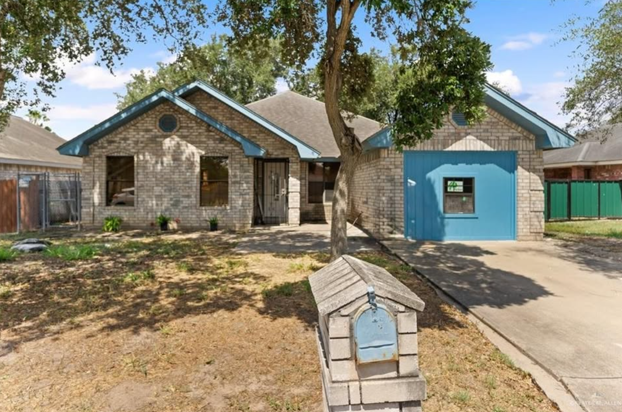 🏡 Spacious & Affordable Living in Pharr in Pharr — Houses