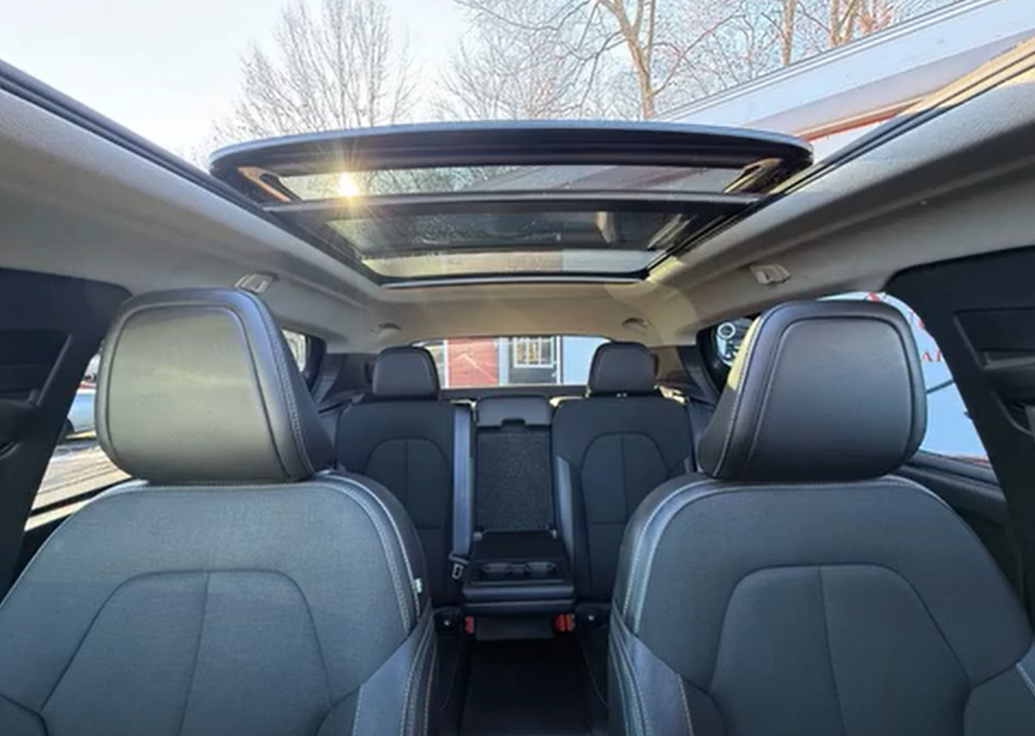 🚗 2020 Volvo XC40 T5 Momentum Sport Utility 4D - Cars in Stoughton - Image 5 of 5