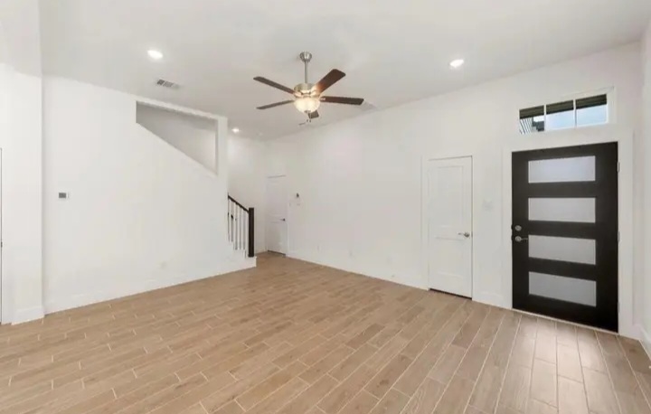 leasing my brand-new home in Bridgeland - Houses in Cypress - Image 7 of 10