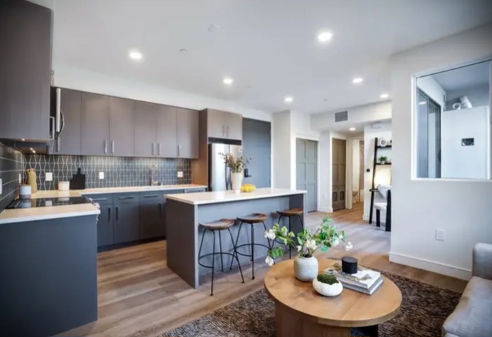 leasing new construction apt in Hollywood - Apartments in Hollywood - Image 2 of 5