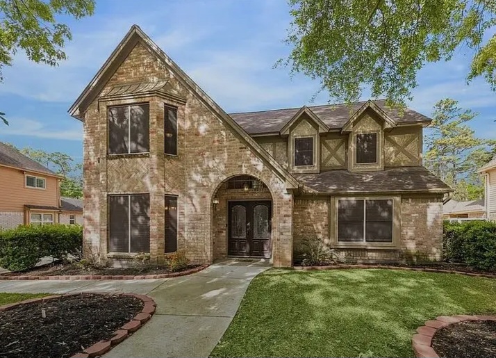 Luxury House for sale in Oak Bluff Ct, Houston, TX