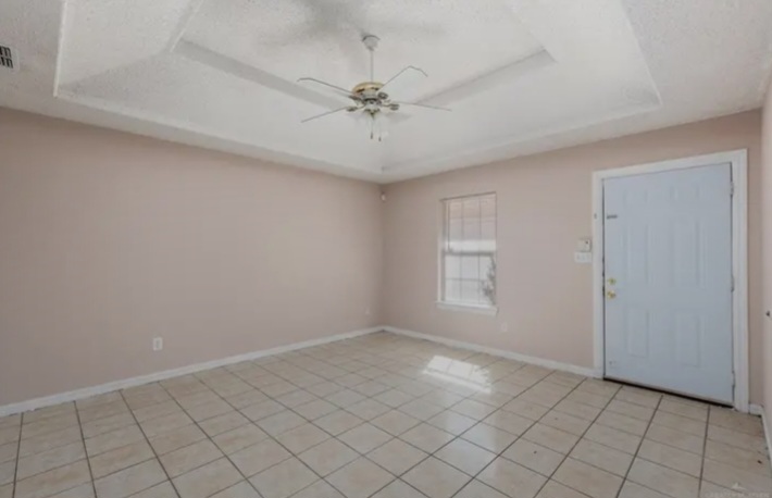 🏢 Income-Producing 4-Plex in Prime McAllen Location - Houses in Houston - Image 5 of 5