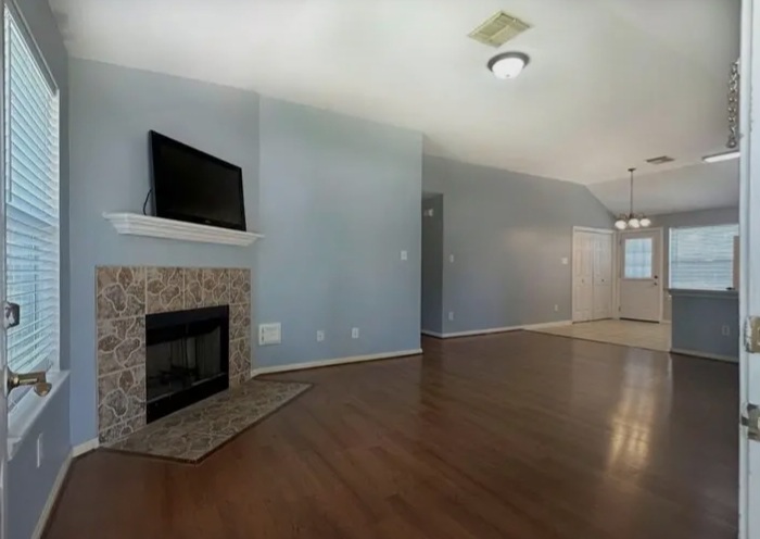 move-in ready home at an affordable price in houston - Houses in Houston - Image 3 of 10