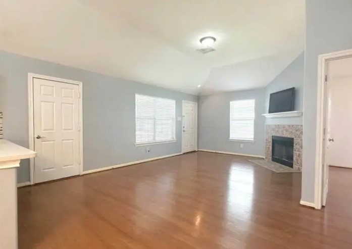 move-in ready home at an affordable price in houston - Houses in Houston - Image 4 of 10