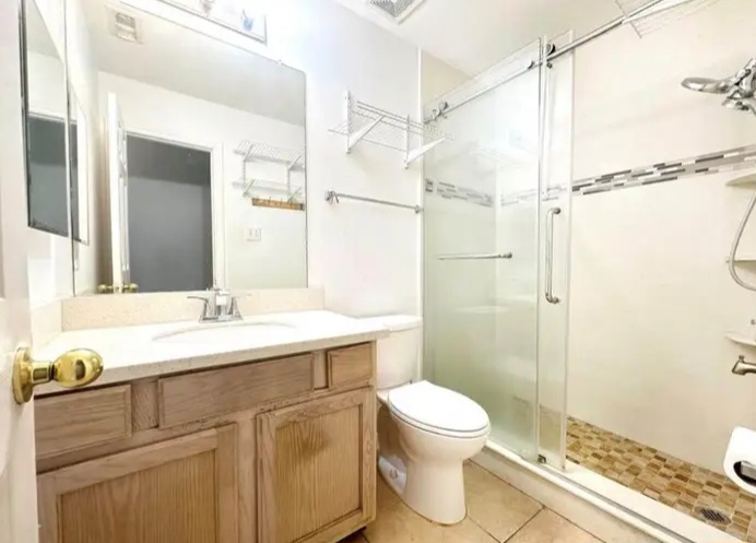 move-in ready home at an affordable price in houston - Houses in Houston - Image 8 of 10