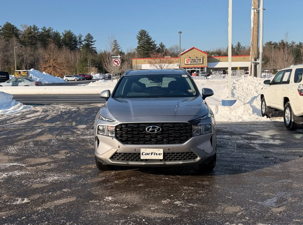 🚗 2023 Hyundai Santa Fe SEL• GREAT DEAL! - Cars in Plaistow - Image 3 of 5