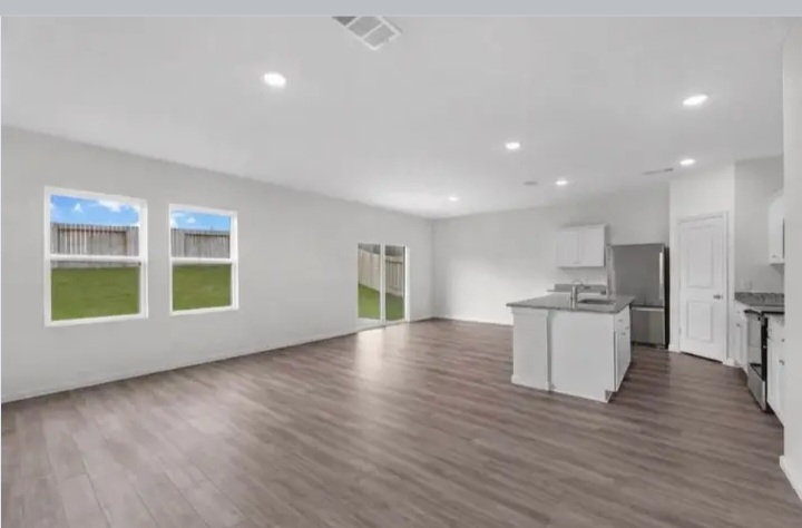 NEW BUILD 4 Bedroom 3 bath house for sale in houston - Houses in Houston - Bild 3 of 4