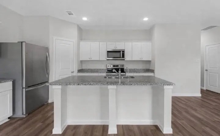 NEW BUILD 4 Bedroom 3 bath house for sale in houston - Houses in Houston - Bild 4 of 4