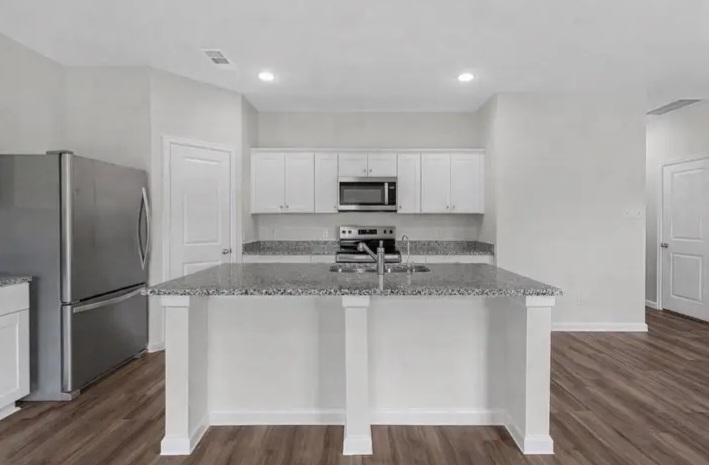 New construction home on huge 13,463 SQ FT CULDESAC LOT! 🎉 - Houses in Houston - Imagem 2 of 2