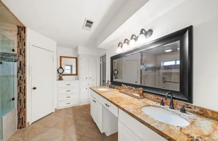 NEW INVESTMENT OPPORTUNITY IN KATY - Houses in Katy - รูปภาพ 8 of 9