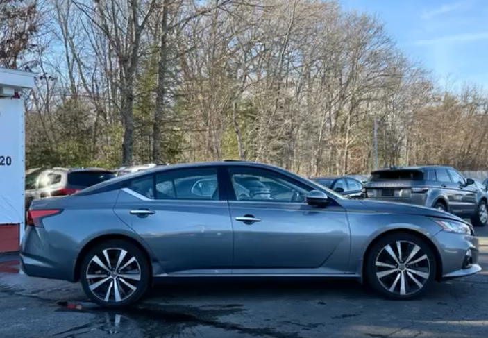 Nissan Altima 2.5 Platinum AWD Sedan 4D 2020 - Cars in Stoughton - Bild 2 of 10